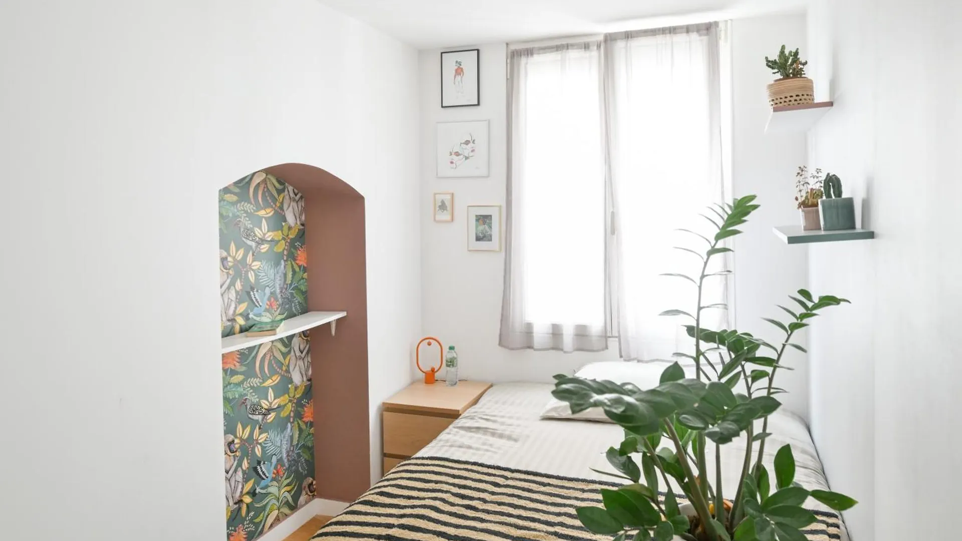 Architect-Designed Apartment In Le Marais District Paris