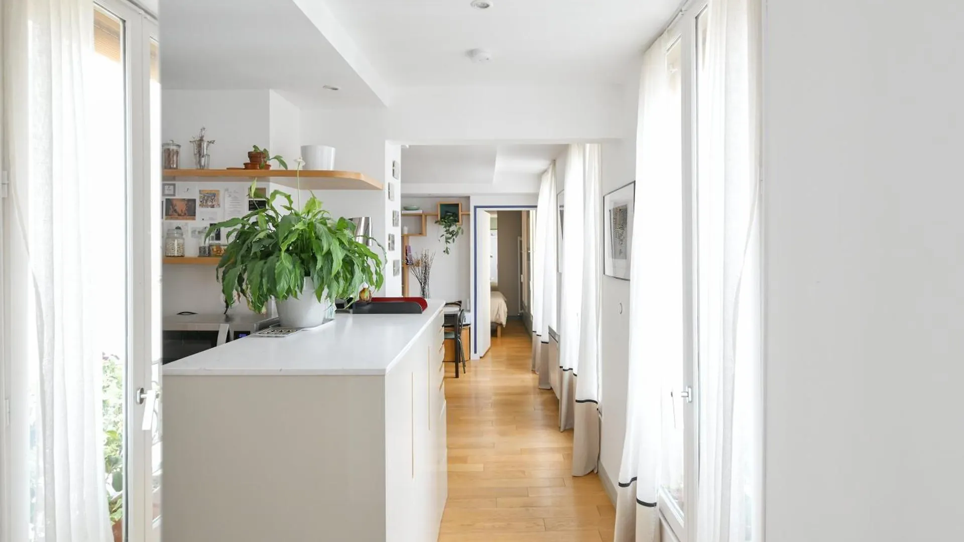 Architect-Designed Apartment In Le Marais District Paris